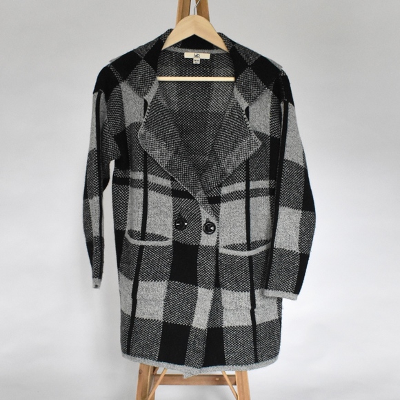Sweaters - YA Los Angeles plaid cardigan jacket
